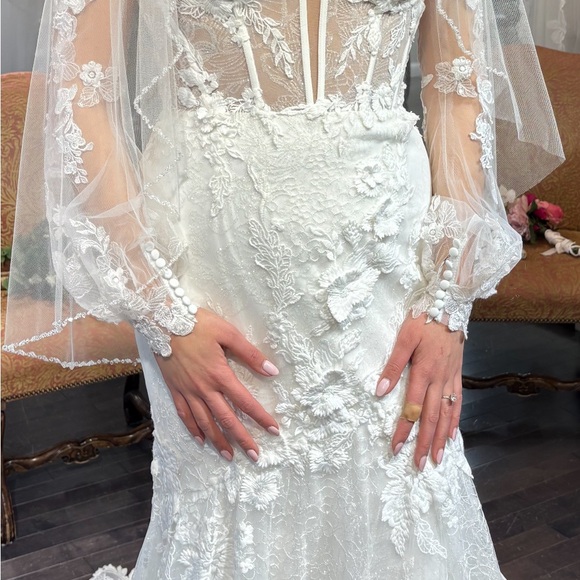 Maggie Sottero Lace Strapless Wedding Dress with Detachable Sleeves - Picture 5 of 6